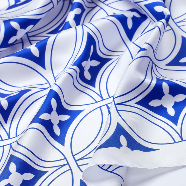 Hedvábný šátek ANTORINI Geometric II, modro bílý-ANTORINI®
