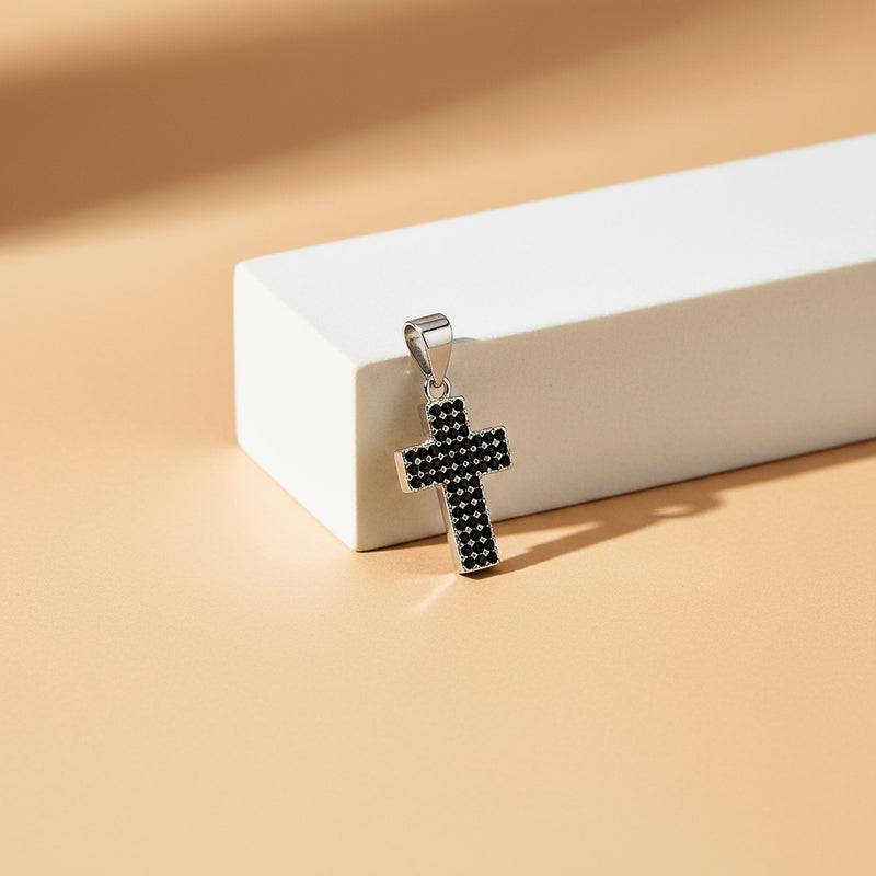 Stříbrný křížek s černými zirkony, stříbro 925/1000, 1 g