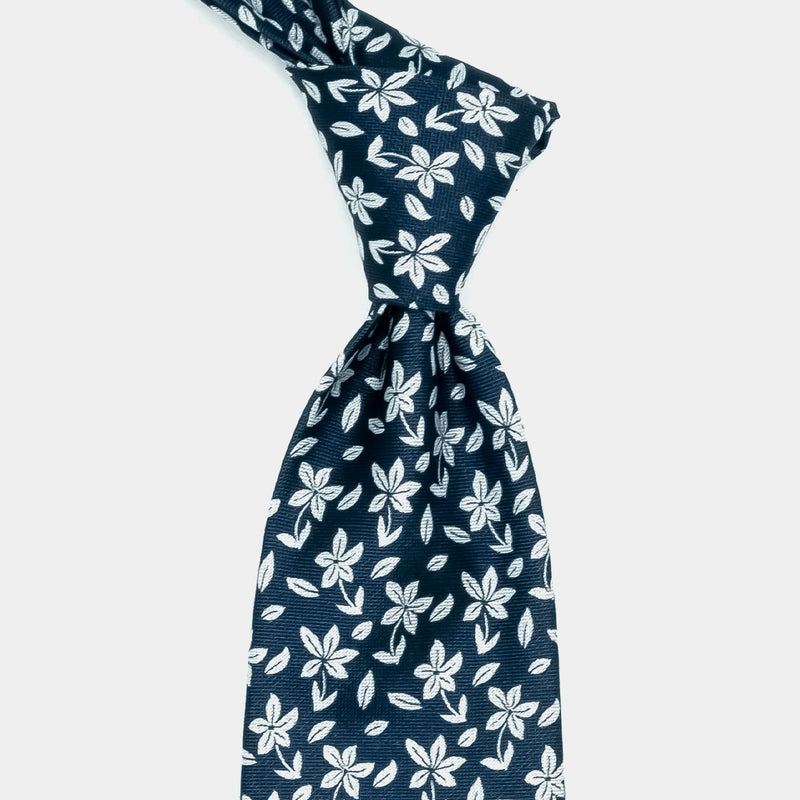 Klasická hedvábná kravata Blossoms, třikrát skládaná