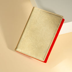 Kožený plnitelný zápisník / kapesní diář 2023 A7, zlaté saffiano-ANTORINI®